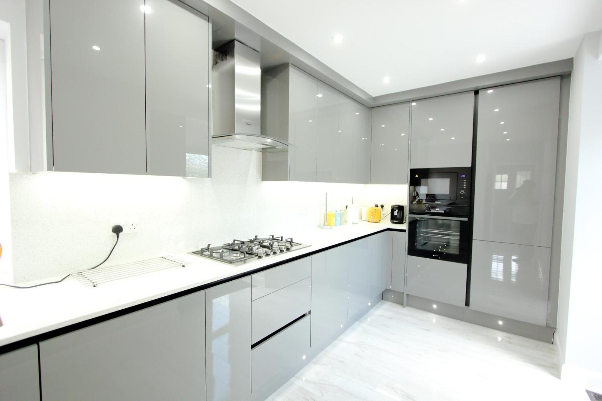 Deluxe 3 Bedroom 2 Bath House &parking By Cozynest *