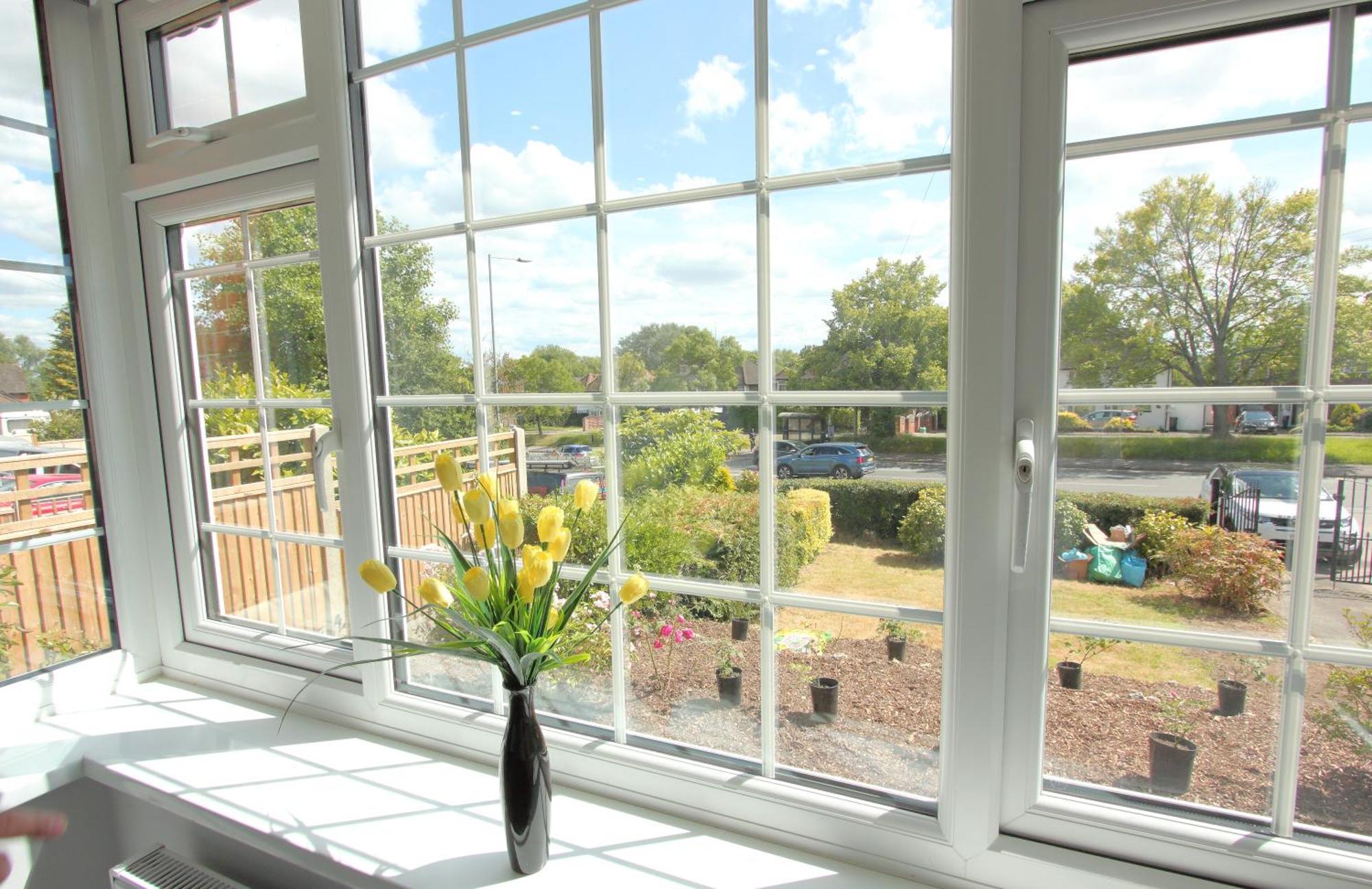 Holiday home Deluxe 3 Bedroom 2 Bath House &parking By Cozynest *